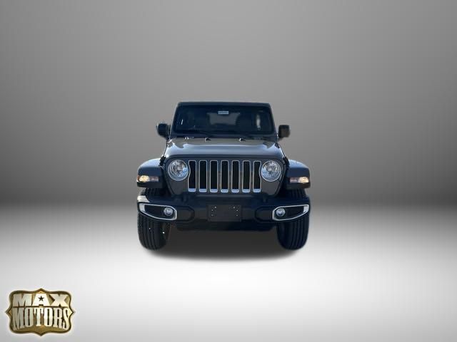 2023 Jeep Wrangler Sahara 2