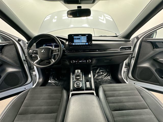 2023 Mitsubishi Outlander   at Rafferty Subaru