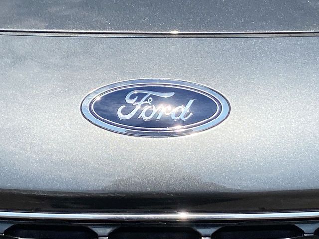 2020 Ford Escape Titanium Hybrid 31