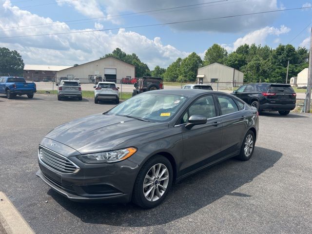 Gray (Magnetic) 2017 Ford Fusion SE Sedan Front-Wheel Drive 6-Speed Automatic
