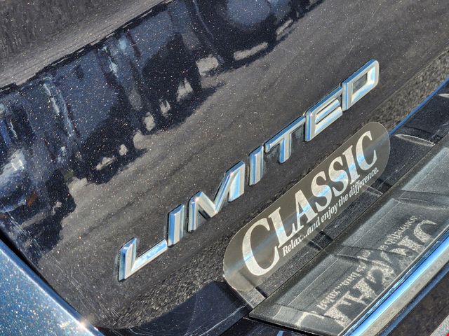 2022 Ford Explorer Limited Black at Autostrade