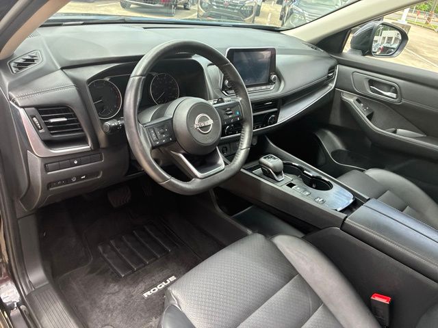 2024 Nissan Rogue SV Black at Royal Nissan