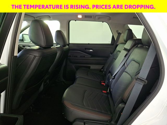 Used 2025 Nissan Pathfinder SUV