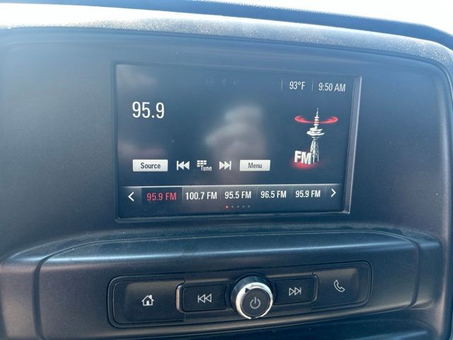 Used 2016 White GMC Base image 9