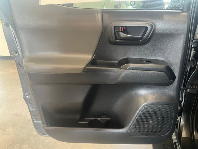 2022 Toyota Tacoma SR photo