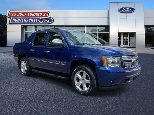 Blue Topaz Metallic 2013 Chevrolet Avalanche Pickup Truck Four-Wheel Drive 6-Speed Automatic