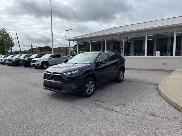 2022 Toyota RAV4 XLE photo