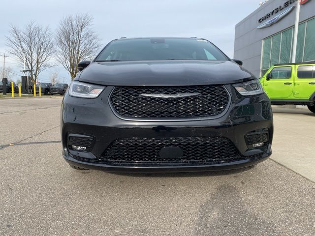 2026 Chrysler Pacifica Select - Diamond Black Crystal Pearlcoat exterior view 2