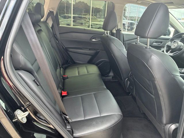 2024 Nissan Rogue SV Black at Royal Nissan