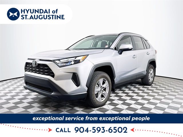 2025 Toyota RAV4 XLE FWD