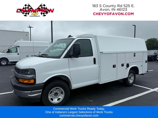2025 Chevrolet Express 3500