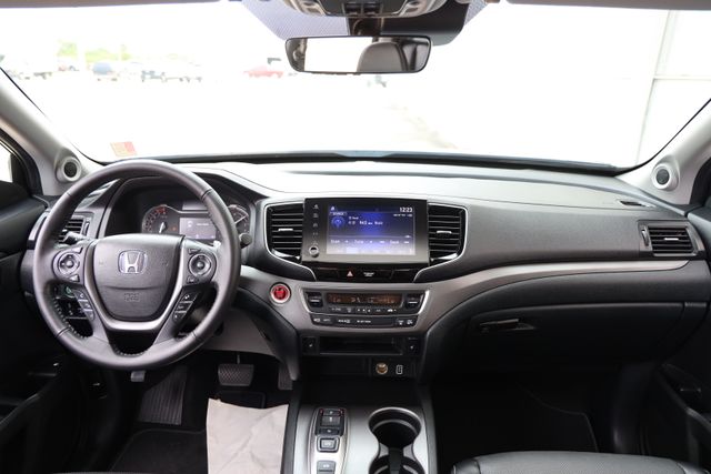 2023 Honda Ridgeline RTL Gray at Community Honda