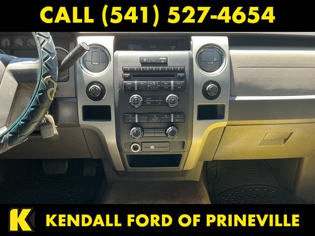 Used 2010 White Ford  image 11