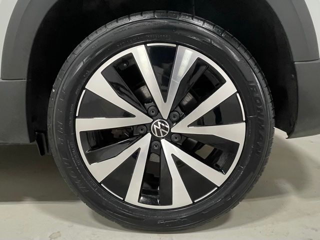 2022 Volkswagen Taos 1.5T SE photo