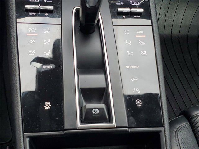 Used 2024 Gray Porsche  image 29