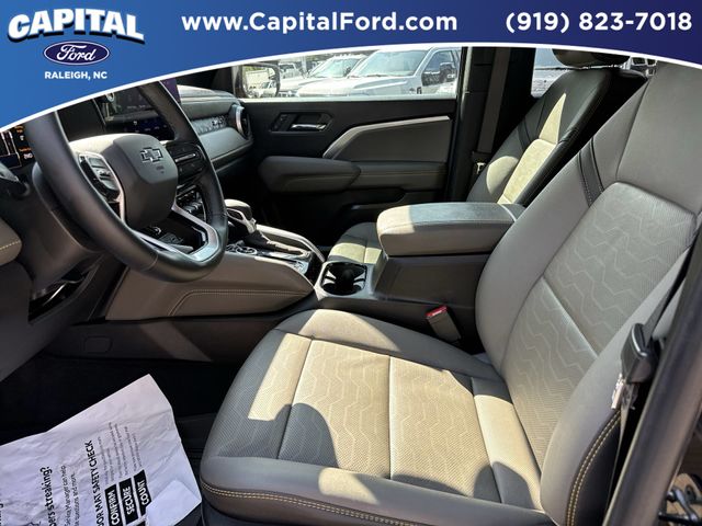 Used 2025 Black Chevrolet ZR2 image 19