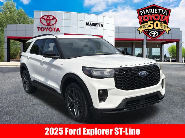 2025 Ford Explorer ST-LINE 4WD (PL535)'s photo