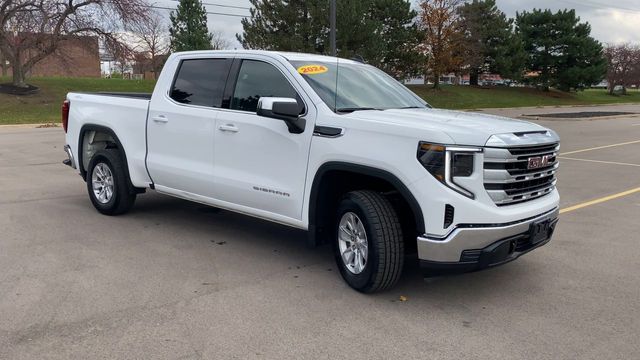 2024 GMC Sierra 1500 SLE 2