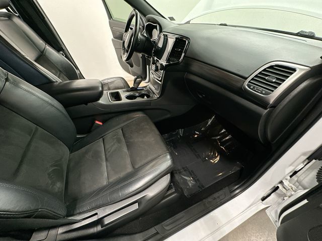2019 Jeep Grand Cherokee Altitude White at Luther Ford