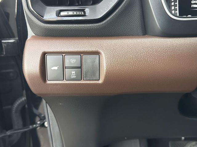 Used 2025 Honda Pilot SUV