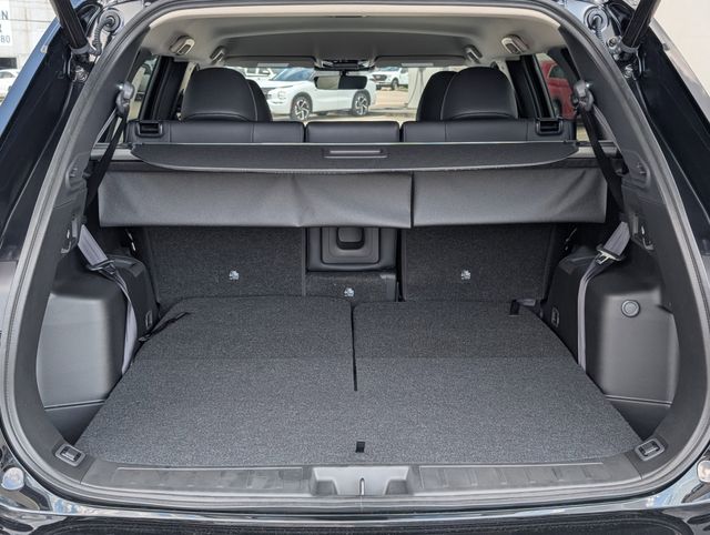 Used 2025 Black Mitsubishi SE image 27