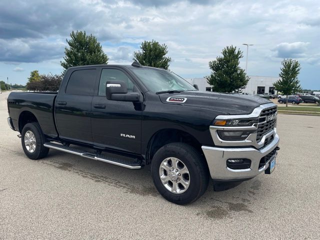 Diamond Black Crystal Pearlcoat 2026 RAM 2500 Pickup Truck Four-Wheel Drive 8-Speed Automatic