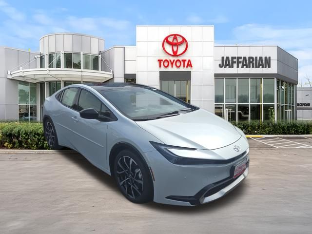 Wind Chill Prl 2026 Toyota Prius Plug-In Hybrid Hatchback Front-Wheel Drive Continuously Variable Transmission
