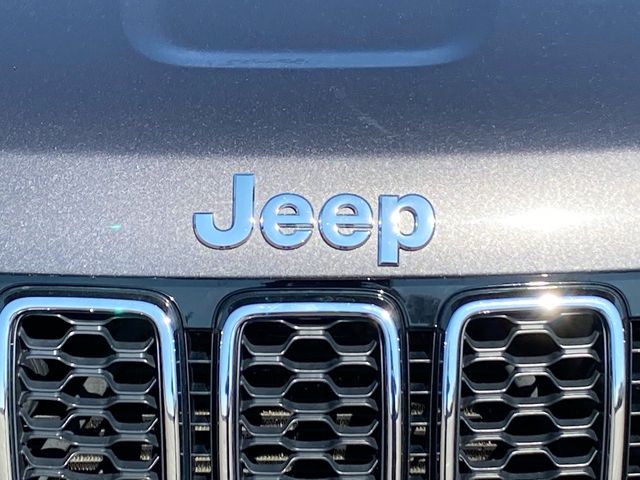 2020 Jeep Grand Cherokee Laredo 31