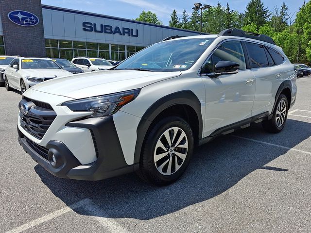 2024 Subaru Outback Premium White at Honda North