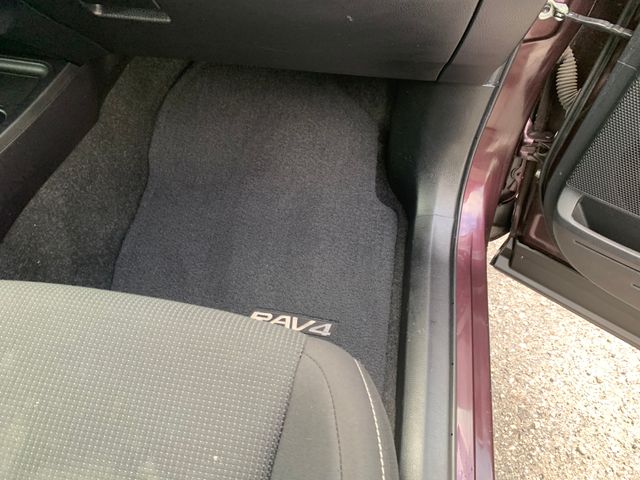 Used 2018 Toyota RAV4 SUV