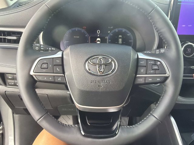 New 2026 Toyota Highlander SUV
