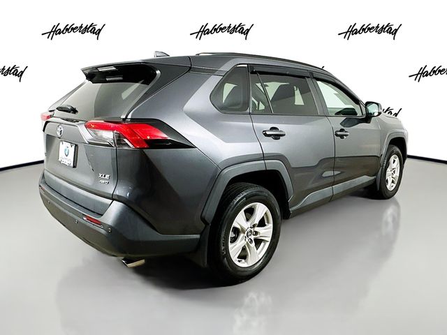 2020 Toyota RAV4 XLE 5