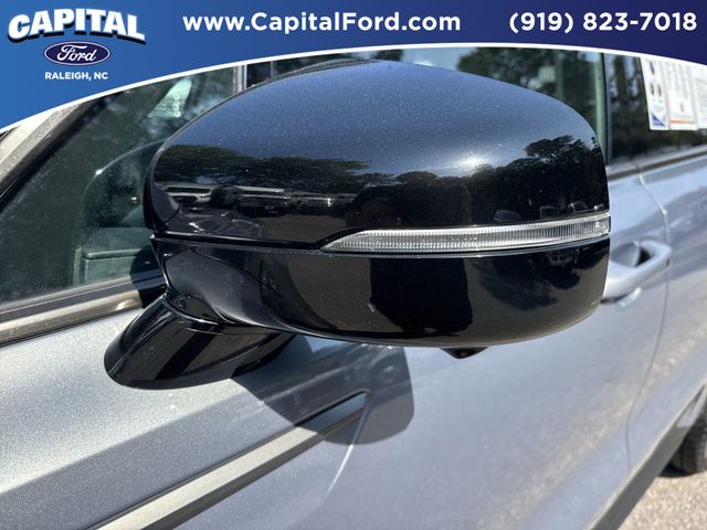 Used 2023 Silver Kia X-Line SX Prestige image 12