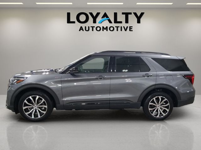 Used 2025 Ford Explorer SUV