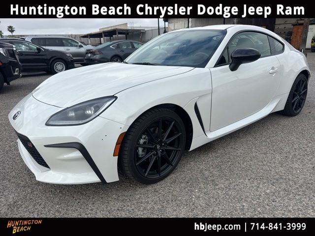 Halo 2024 Toyota GR86 Premium RWD Coupe Rear-Wheel Drive 6-Speed Manual