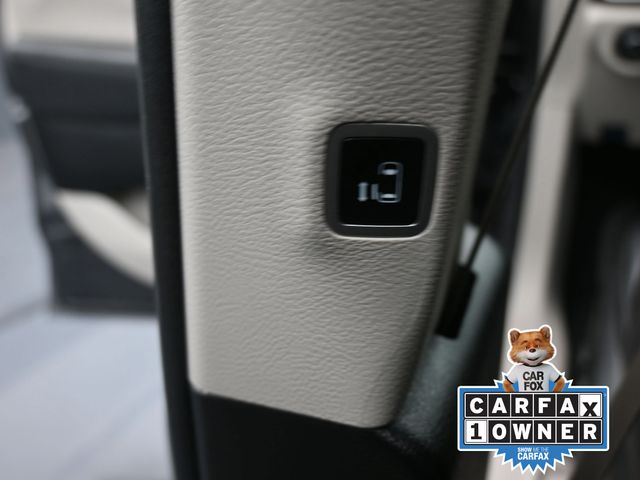 2023 Chrysler Pacifica Touring L photo