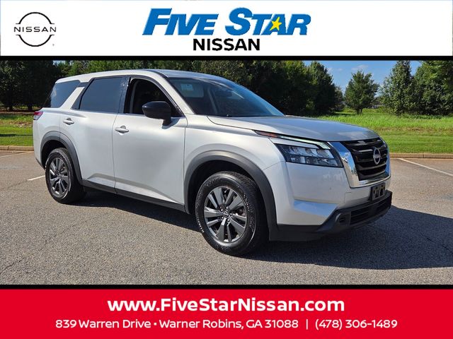 Brilliant Silver Metallic 2024 Nissan Pathfinder SUV / Crossover Front-Wheel Drive 9-Speed Automatic
