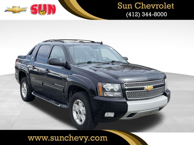 2013 Chevrolet Avalanche LT Black Diamond Edition 4WD