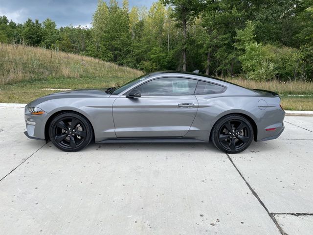 2022 Ford Mustang EcoBoost Premium 3