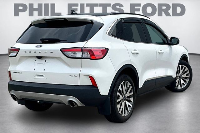 2022 Ford Escape Titanium - 5