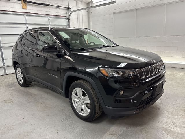 2022 Jeep Compass Latitude FWD