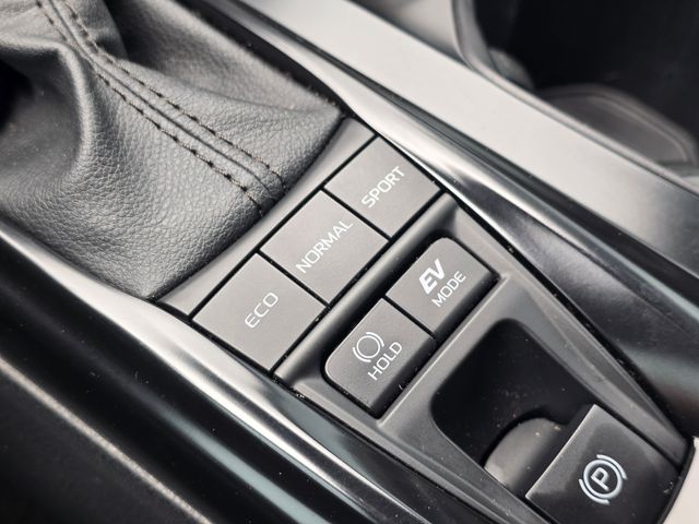 2025 Toyota Camry SE:169133B