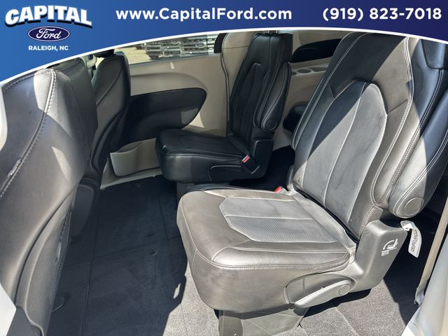 Used 2024 White Chrysler Touring L image 17