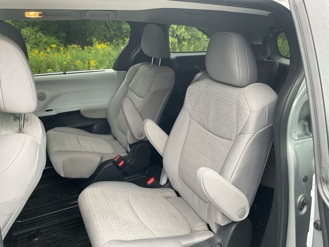 Used 2025 Toyota Sienna Van