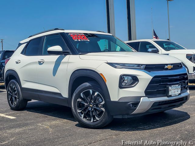 Summit White 2022 Chevrolet Trailblazer SUV / Crossover Four-Wheel Drive 9-Speed Automatic