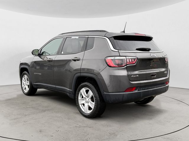 Used 2022 Gray Jeep Latitude image 7