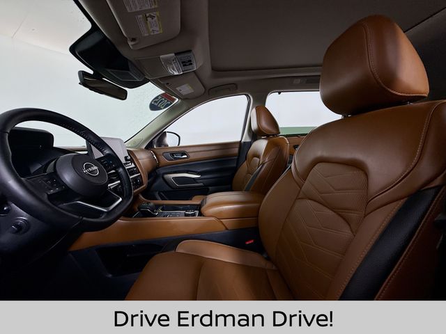 Used 2025 Nissan Pathfinder SUV