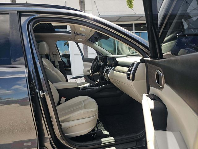 Used 2022 Gray Kia EX image 7