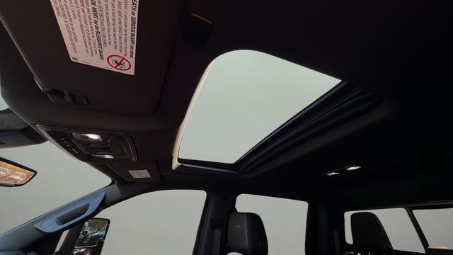 Used 2020 Black Chevrolet High Country image 22