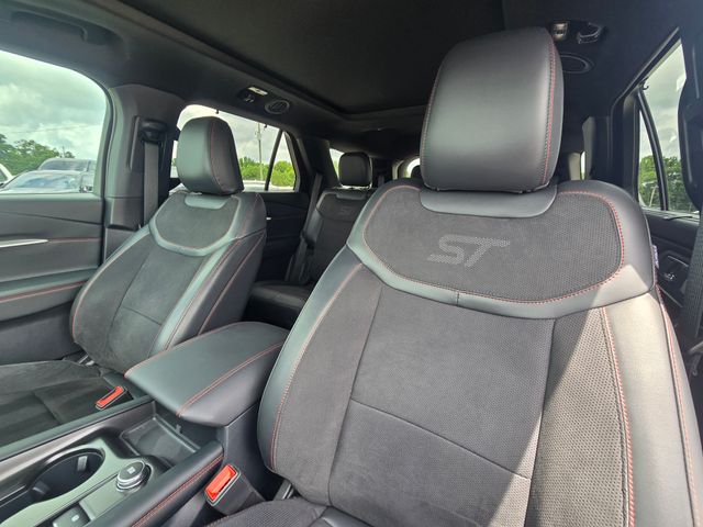 2025 Ford Explorer ST:169584A
